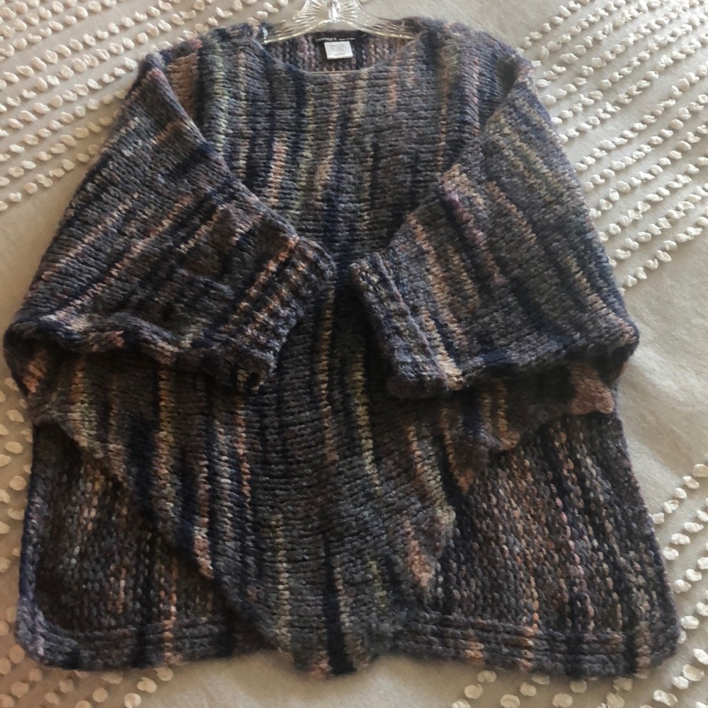 Sweater - Picture 6 of 6
